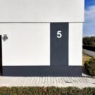 Weiß Hochglanz Hausnummer 5